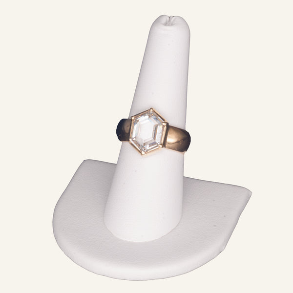 Portrait cut Diamond and Yellow Gold Ring