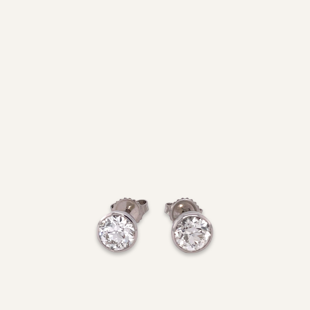18k White Gold Diamond Post Earrings