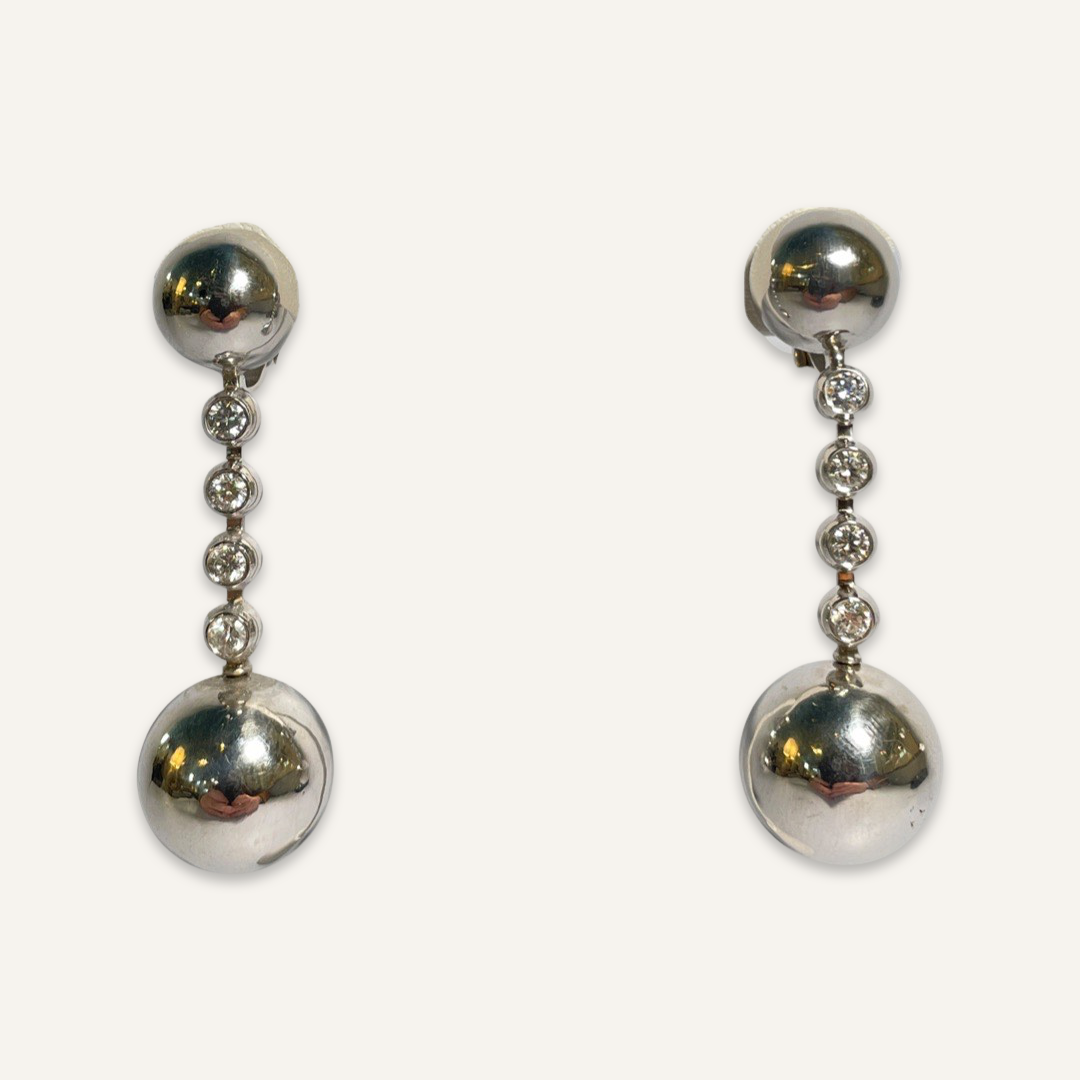 18k White Gold Diamond Drop Earrings