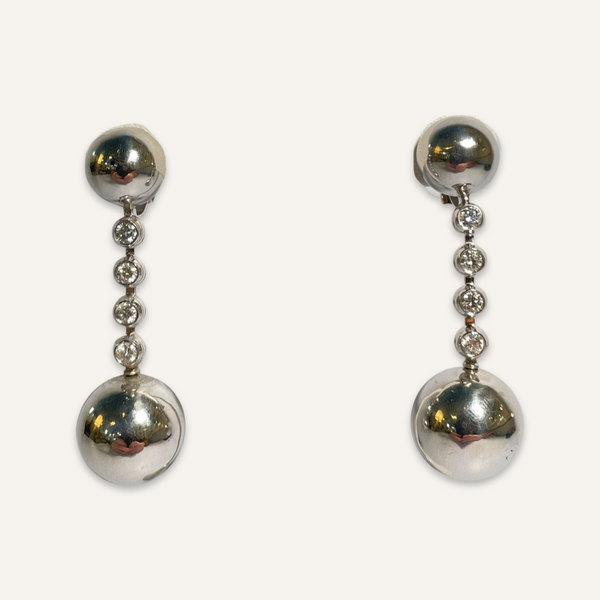 18k White Gold Diamond Drop Earrings