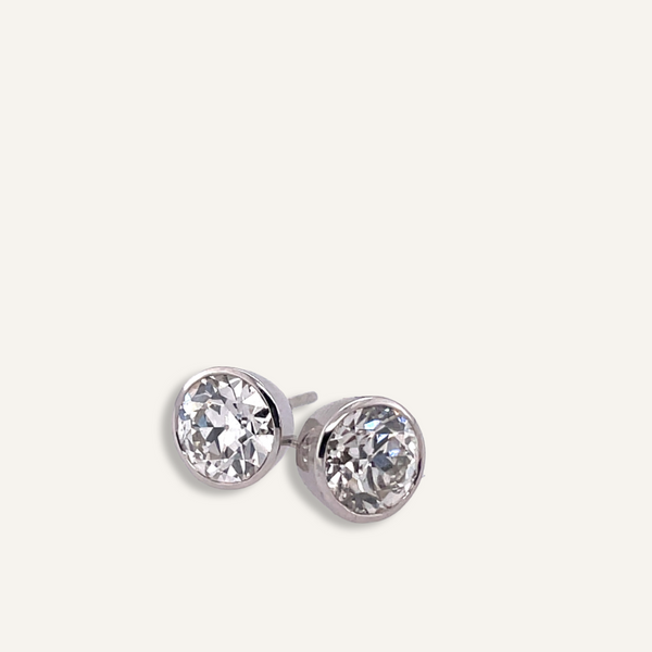 18k White Gold Diamond Post Earrings