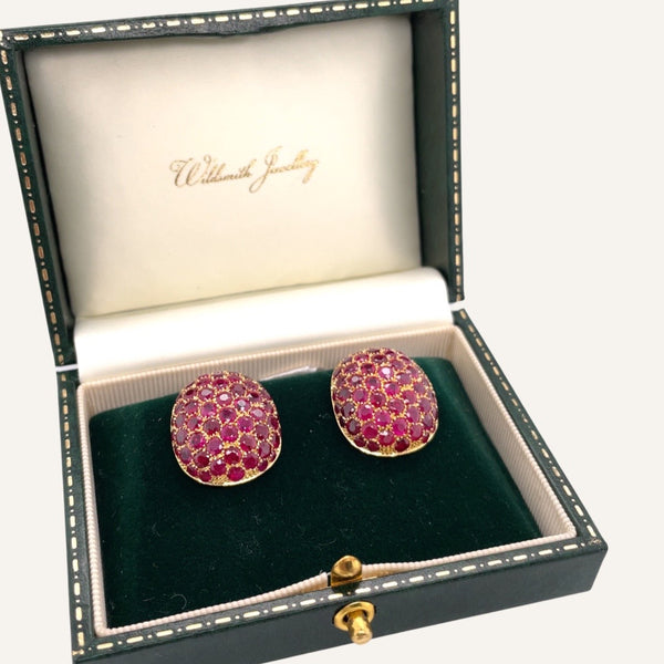 Ruby and 18k yellow gold earrings