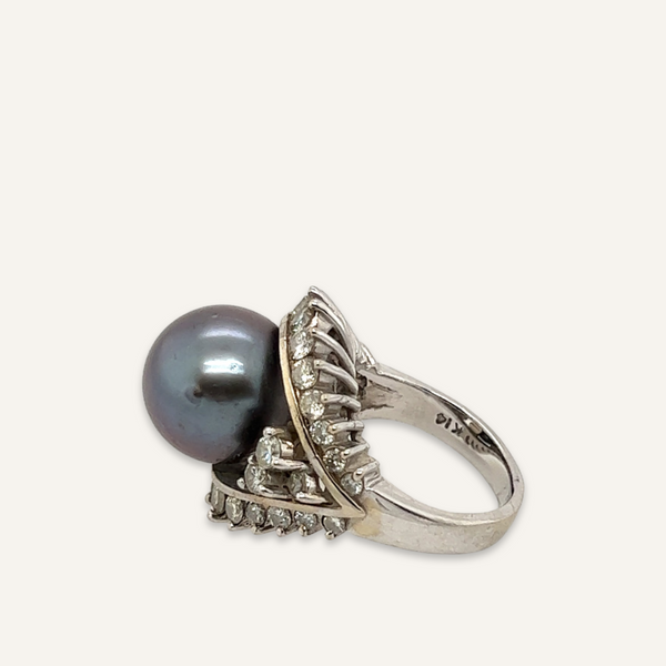 14k White Gold Black Pearl and Diamond Ring